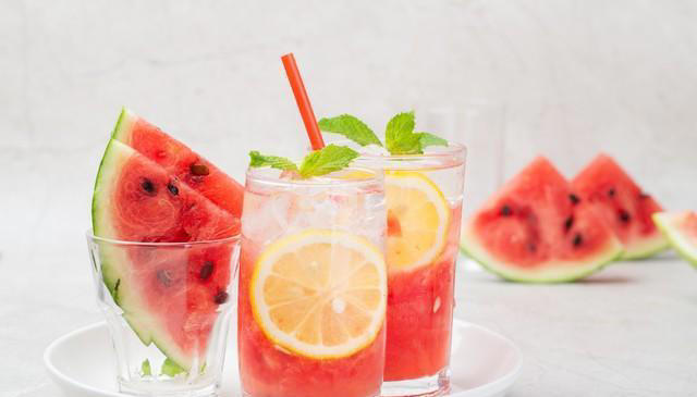 适合夏天吃的五种水果，养肝补血，来挑选自己喜欢的吧！