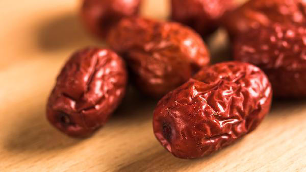 你有每天吃红枣的习惯吗?医生指出:每天吃红枣,两个好处很明显