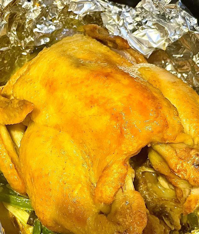 做盐焗鸡只需轻松几步，就鲜嫩多汁，外皮香脆，看一遍就能学会