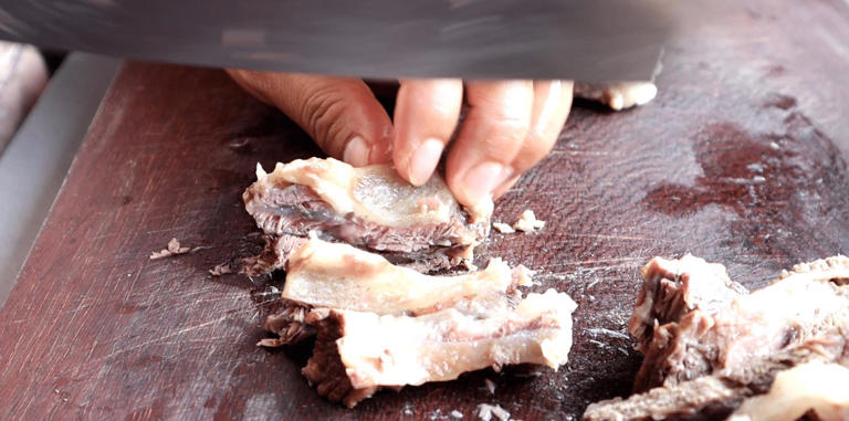 清炖牛肉最好吃的做法，牛肉汤鲜肉嫩，一次炖一锅不够吃