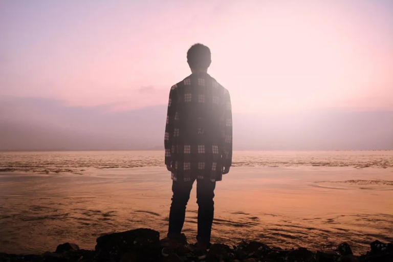 研究发现：最伤害肝脏的行为，不是熬夜！而是频繁的去做这4件事