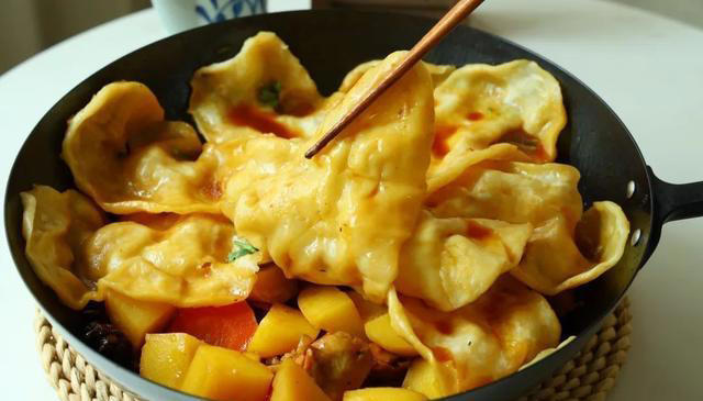 三伏天，不蒸米饭不炒菜，适合夏天吃的懒人饭菜一锅出