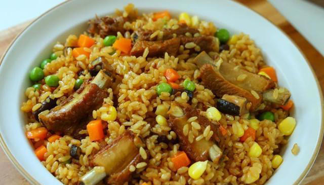 三伏天，不蒸米饭不炒菜，适合夏天吃的懒人饭菜一锅出