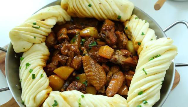 三伏天，不蒸米饭不炒菜，适合夏天吃的懒人饭菜一锅出