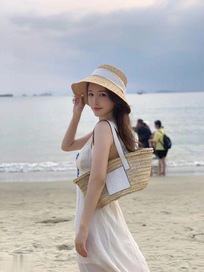 气质女生怎么拍照，7个拍照技巧帮你拍照自然又好看