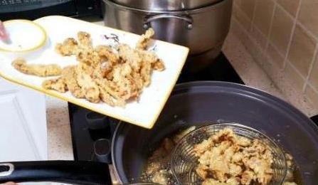 炸酥肉总不香？大厨揭秘正确做法，3个技巧让你外酥里嫩