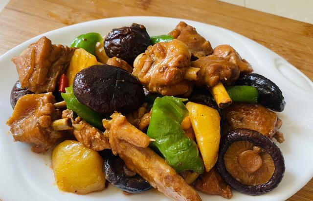 这4道家常菜，做一大锅都不够吃，营养解馋特下饭，做法特别简单