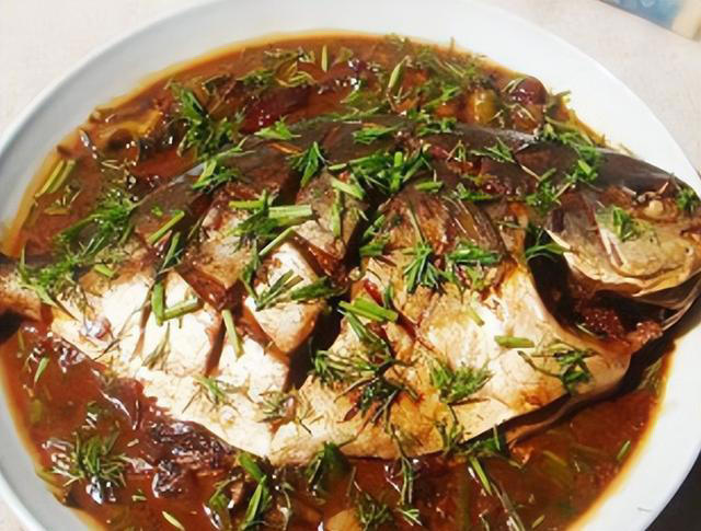 夏天，遇到这4种鱼别手软，比黄鳝和泥鳅还滋补，不懂吃可惜了！