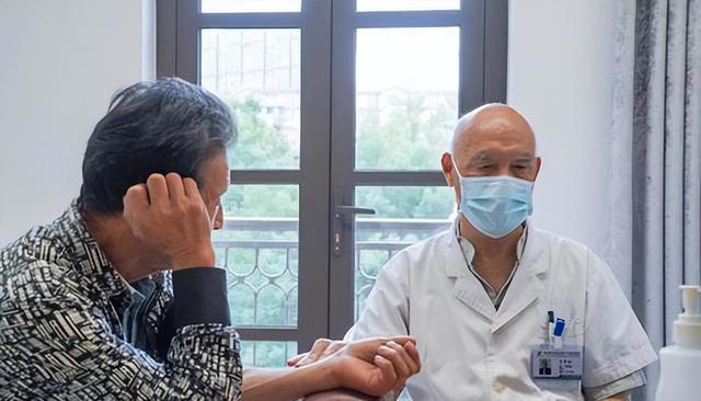 睡觉时突然腿抽筋就是缺钙？NO！还有这3个原因，千万别忽视了！