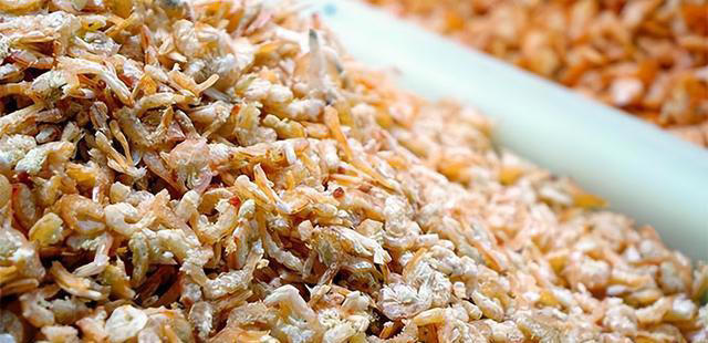 睡觉时突然腿抽筋就是缺钙？NO！还有这3个原因，千万别忽视了！