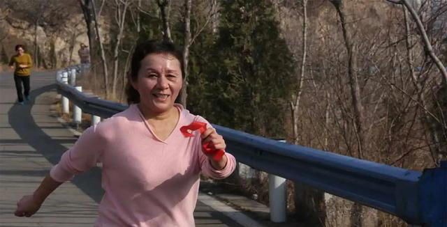 医生提醒：上年纪的人，宁可空腹，最好不要在早上去吃这几种