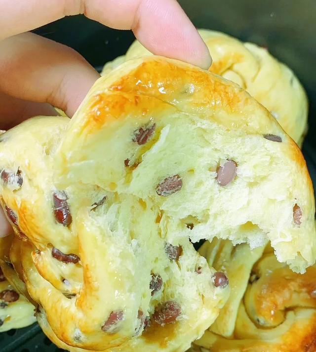 喜欢吃的面包快来看看！有这配方，自己在家就能吃到！