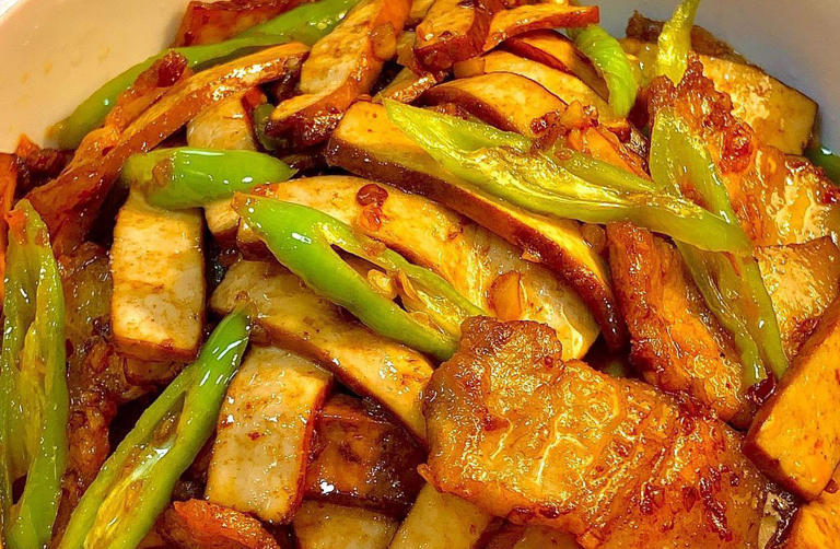 推荐5道香干炒肉的家常做法，豆干软糯，咸鲜味浓，解馋又下饭