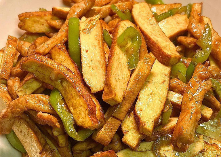 推荐5道香干炒肉的家常做法，豆干软糯，咸鲜味浓，解馋又下饭