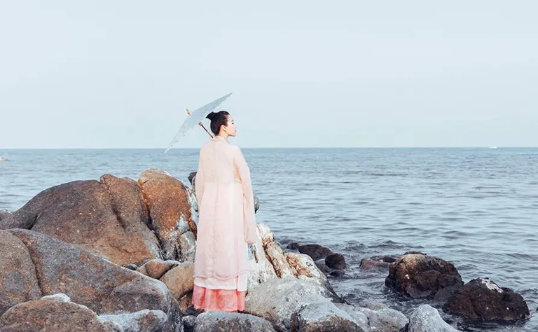 中国一个奇怪的现象：父母经常吵架，子女都很有出息，但是婚姻却一塌糊涂；父母很恩爱的家庭，子女都很平常，但是婚姻却很幸福