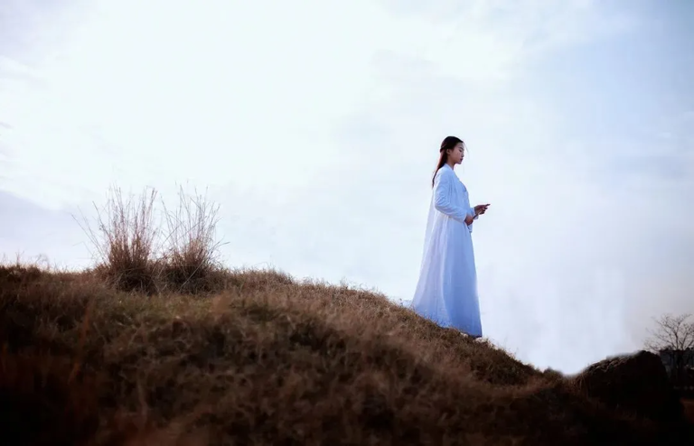 中国一个奇怪的现象：父母经常吵架，子女都很有出息，但是婚姻却一塌糊涂；父母很恩爱的家庭，子女都很平常，但是婚姻却很幸福