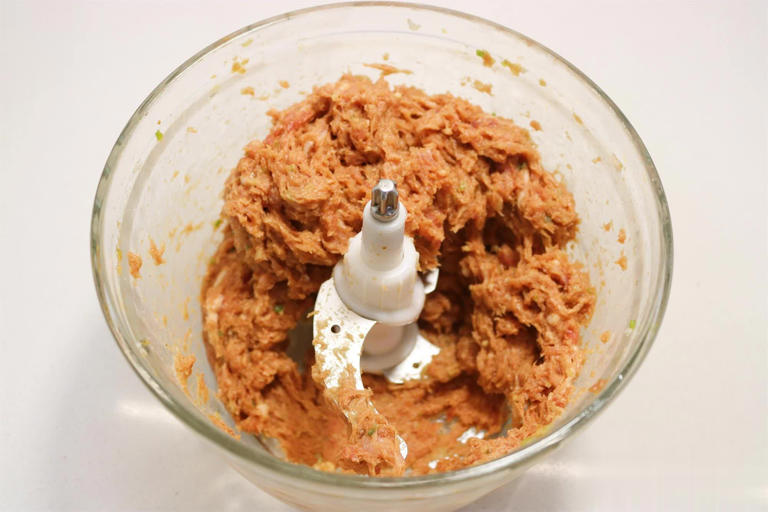 不用擀皮！软面包子做法超简单，这馅鲜香多汁巨好吃