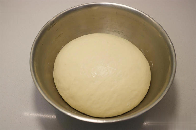 不用擀皮！软面包子做法超简单，这馅鲜香多汁巨好吃