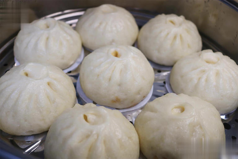 不用擀皮！软面包子做法超简单，这馅鲜香多汁巨好吃