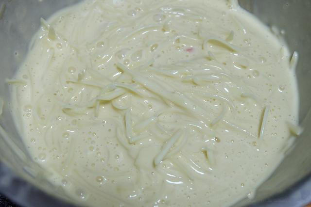 别再炒土豆丝了，试试这吃法，外焦里嫩10分钟搞定全家早餐