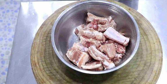 家常粉蒸排骨，40分钟软烂入味，学会这招秒杀饭店味道