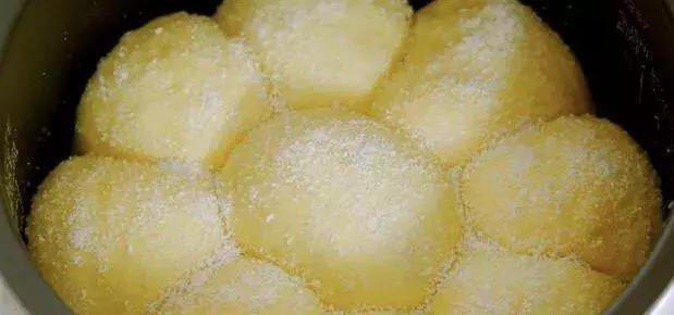 想吃面包别买了，用电饭锅就能做，健康营养超松软！