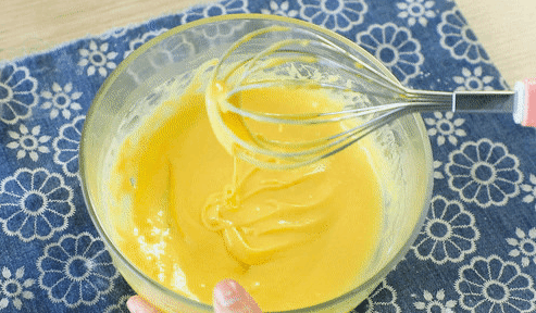 教你做蛋糕卷，简单零失败，怎么卷都不开裂