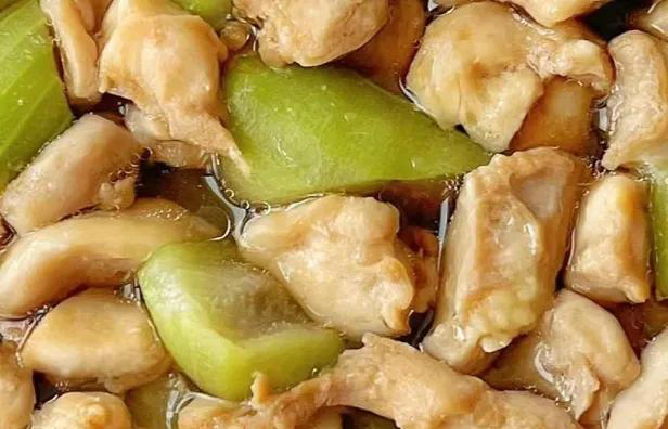 五十岁后，要少吃炒菜，多吃八道营养蒸菜，清淡滋补，美味不热气