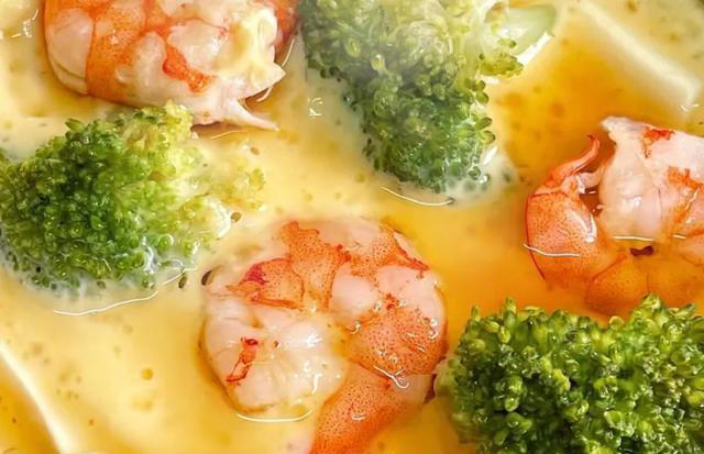 五十岁后，要少吃炒菜，多吃八道营养蒸菜，清淡滋补，美味不热气