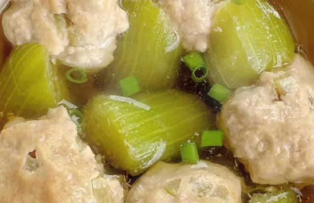 五十岁后，要少吃炒菜，多吃八道营养蒸菜，清淡滋补，美味不热气