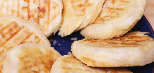 天天吃馅饼，还是这个做法香，不用做油酥，外酥里软，比吃肉还香