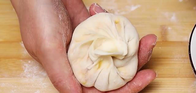 天天吃馅饼，还是这个做法香，不用做油酥，外酥里软，比吃肉还香