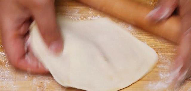 天天吃馅饼，还是这个做法香，不用做油酥，外酥里软，比吃肉还香