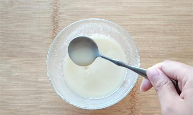 家常小油饼，只需掌握2个秘诀，保证做出的饼柔软筋道，一次成功