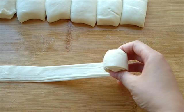 家常小油饼，只需掌握2个秘诀，保证做出的饼柔软筋道，一次成功