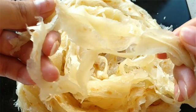 家常小油饼，只需掌握2个秘诀，保证做出的饼柔软筋道，一次成功