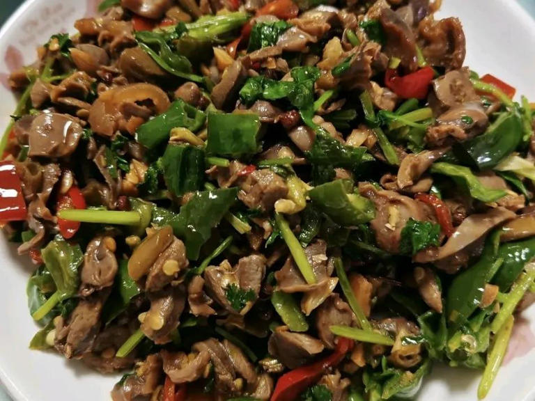 这几道菜好吃是好吃，就是太费米饭了