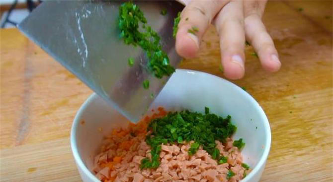 早餐土豆饼做法，不用面粉不需揉面，鲜美有风味，比棉花糖还香软