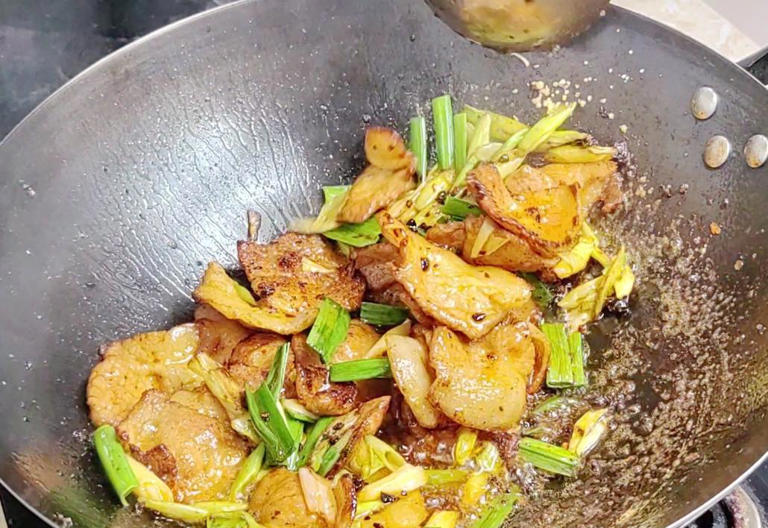 媲美回锅肉！香辣盐煎肉好吃下饭，做法简单易学