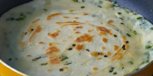 简单葱花饼咋这么香？2个技巧学会，外酥里软秒杀肉味