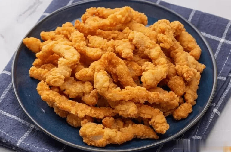 制作酥脆炸肉的秘诀：只需这4种食材混合，外酥里嫩，冷食依然美味