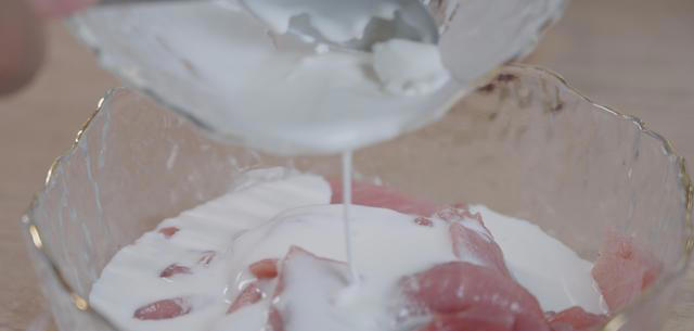 这才是锅包肉简单好吃的做法，味道不比饭店差，真过瘾