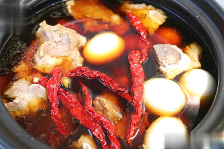 天热不想炒菜？一锅煮出有荤有素，好吃又好做！