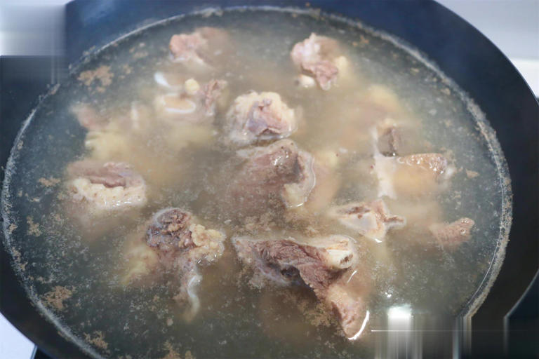 天热不想炒菜？一锅煮出有荤有素，好吃又好做！