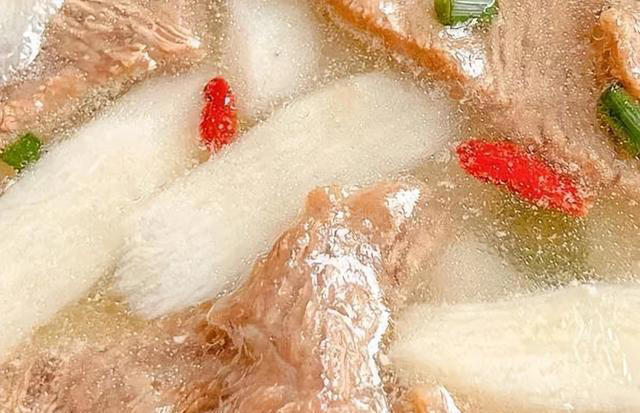 天气转冷脾胃差，可以多吃八道暖胃菜，养好脾胃气血足，温暖过冬