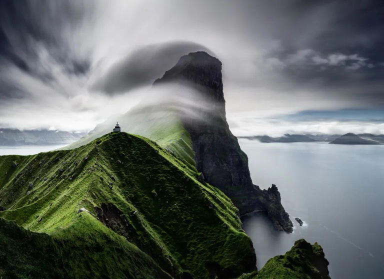 爱在细节中：女人动情的这些小动作，你注意到了吗？