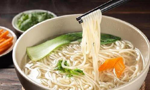 手擀面不用水，换1样东西，面条爽滑又筋道