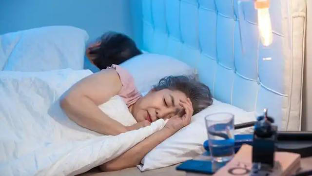 调查发现：活得久的肝病患者，大多在确诊后，改掉了4个恶习