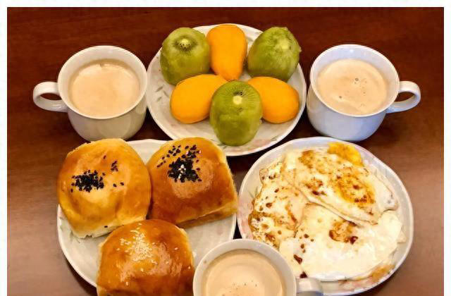 早餐为什么不能吃大米粥?医生:不止是米粥,这三物,请嘴下留情