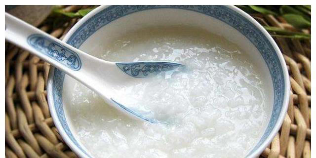 早餐为什么不能吃大米粥？医生：不止是米粥，这三物，请嘴下留情